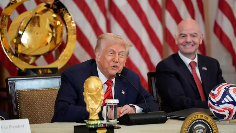 رئيس الفيفا: ترامب يرحب بمشاركة إيران في كأس العالم