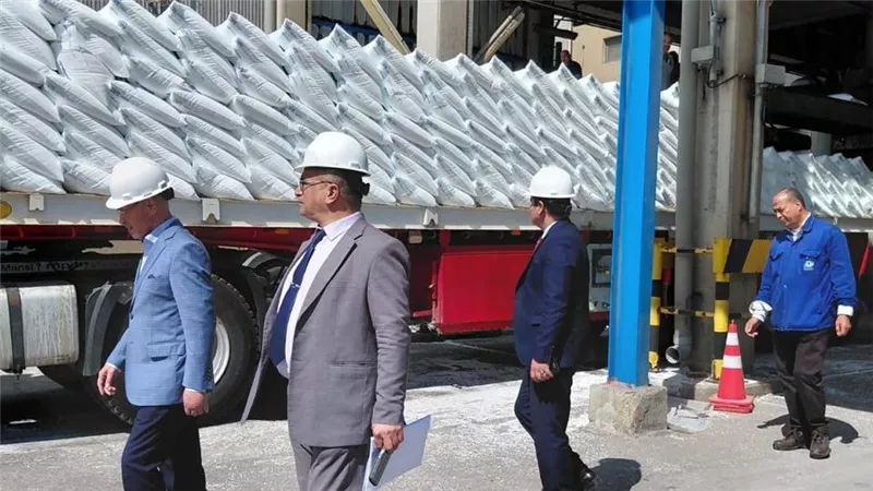 الزراعة تكثف الجولات الميدانية لضمان انتظام صرف الأسمدة المدعمة للمزارعين
