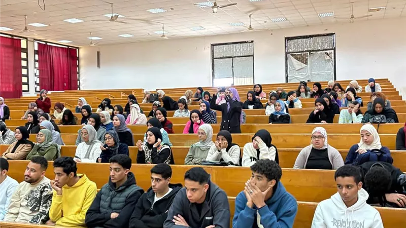 ندوة بجامعة السويس تناقش قضايا السكان والتنمية ضمن حملة أسرتك ثروتك