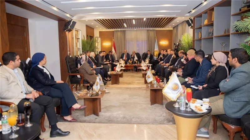 الشعب الجمهوري يناقش قانون حماية الطفل من المؤثر الرقمي وتنظيم وسائل التواصل