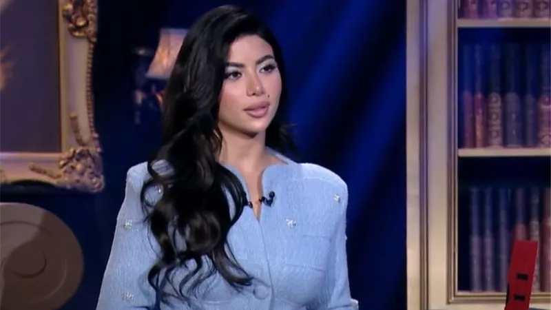 كارولين عزمي لـ