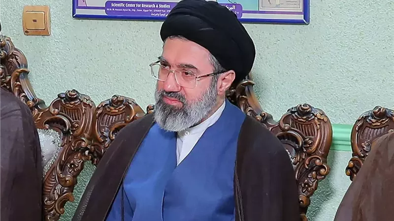 خامنئي: علمت بقرار تعييني من مجلس خبراء القيادة عبر التلفزيون الإيراني