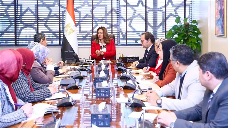 التنمية المحلية تتابع رقمنة منظومة تقييم الأثر البيئي  لدعم السياحة البيئية