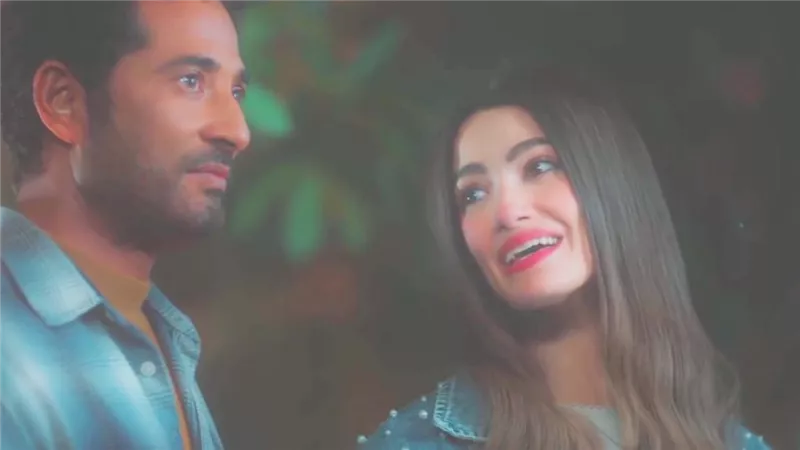 مسلسل إفراج الحلقة 22 .. عمرو سعد وتارا عماد يغنيان «حاجة غريبة» للعندليب 
