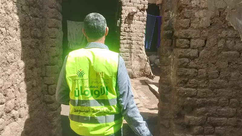 الأورمان توزع 3400 كيلو من اللحوم على الأسر الأولى بالرعاية بأسيوط 