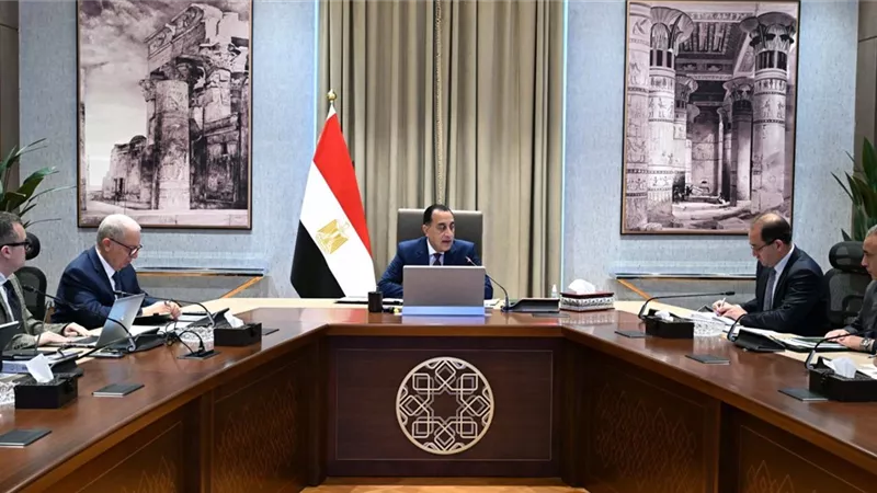 خطة حكومية لتعزيز الاستثمارات في قطاعات الصحة والتعليم والبنية الأساسية