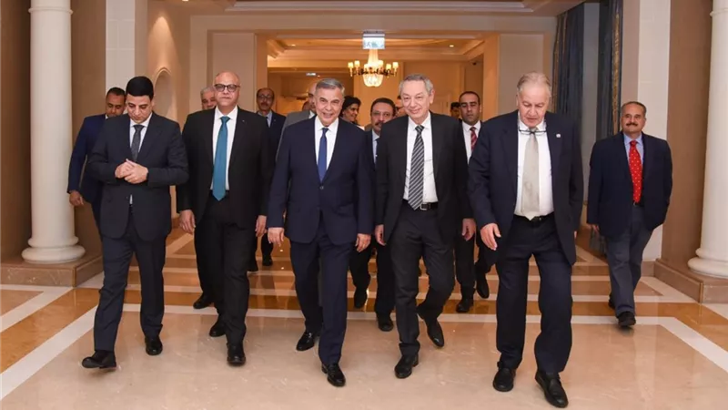 محافظ الإسكندرية يشهد ندوة جمعية رجال أعمال الإسكندرية وتوقيع بروتوكول تعاون 