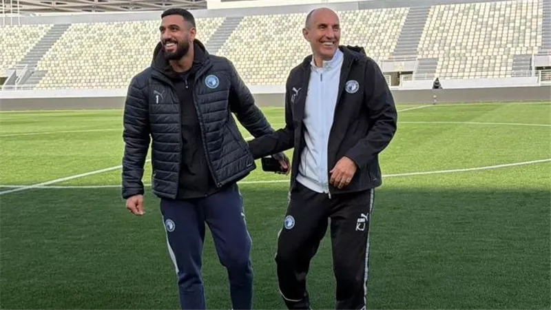 قبل موقعة الجيش الملكي.. يورتشيتش والشناوي يعاينان ملعب الرباط 