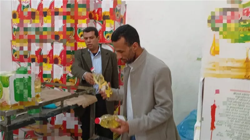 ضبط كيان لتعبئة زيوت الطعام بالباجور لتلاعبه في الأوزان وارتكابه مخالفات الغش 