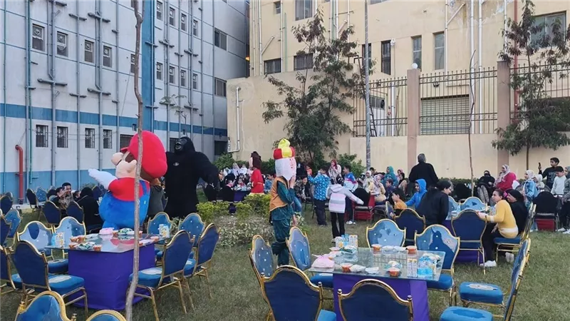 حفل إفطار جماعي للأيتام  وتوزيع ملابس العيد والمساعدات الإنسانية للأسر الأولى 