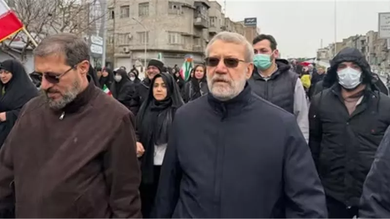 ظهر علانية أمام الكاميرات.. هل مسيرة يوم القدس ساهمت في استهداف لاريجاني؟ 
