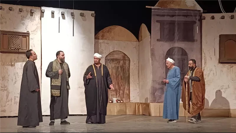 صراع السلطة واللعنة.. قصر ثقافة الأنفوشي يشهد العرض المسرحي 