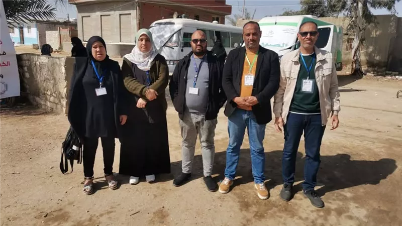 قافلة طبية تقدم خدماتها الطبية لـ 1098 مواطن بقرية يوسف السباعي بالسويس