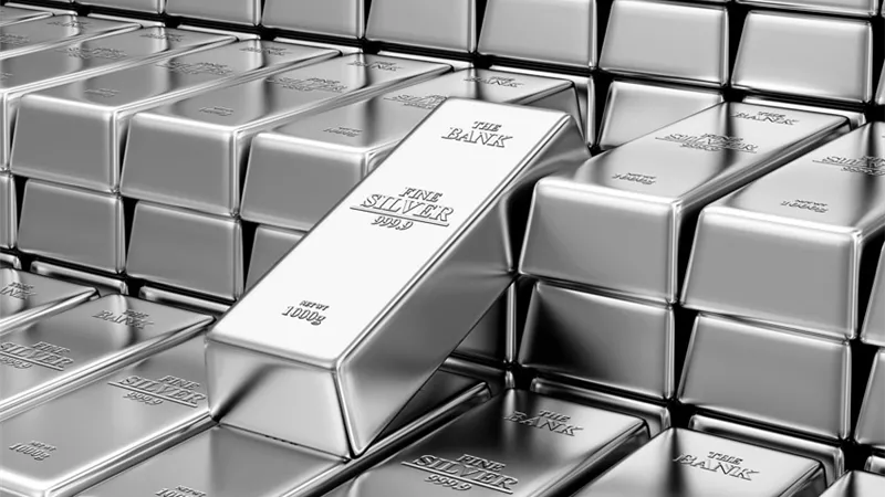 الفضة ترتفع 1.83% في مصر خلال يومين وتتجاوز 66 دولارًا للأونصة