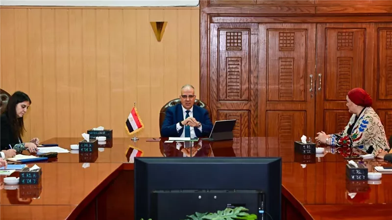 «الري» تتعاون مع «الطفولة والأمومة» واليونيسف لدعم الفتيات بحرف صديقة للبيئة