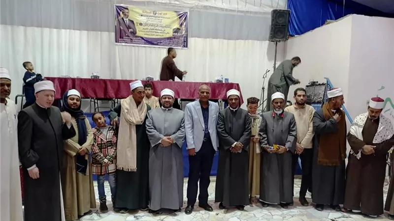 محافظ أسوان يوجه رؤساء المركز والمدن  بحضور حفلات تكريم حفظة القرآن 
