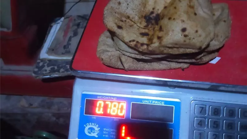 محافظ الغربية يتابع جهود الحملات التموينية بطنطا                