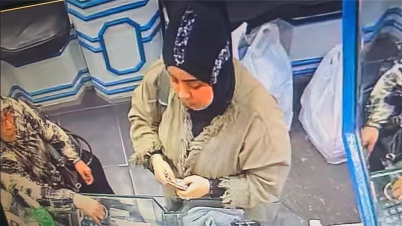 «45 سنة شقى راحت في دقائق».. حيلة أمام ماكينة ATM تسلب مسنا 210 آلاف جنيه 