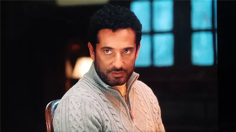 عمرو سعد عن والدته: شقيت شقى غير معقول عشان توصلني للي أنا فيه