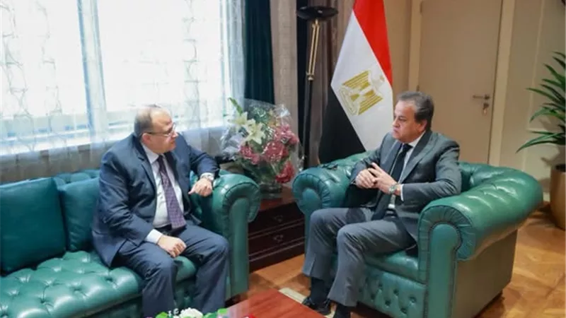 وزير الصحة يبحث مع رئيس هيئة الدواء توافر الأدوية ومنظومة التتبع الدوائي