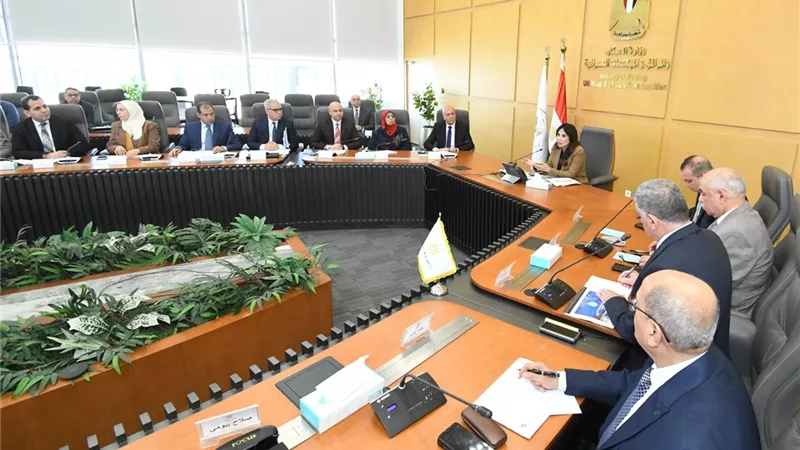 وزيرة الإسكان تتابع مرافق المياه والصرف بالمنوفية ومطروح والعاشر من رمضان
