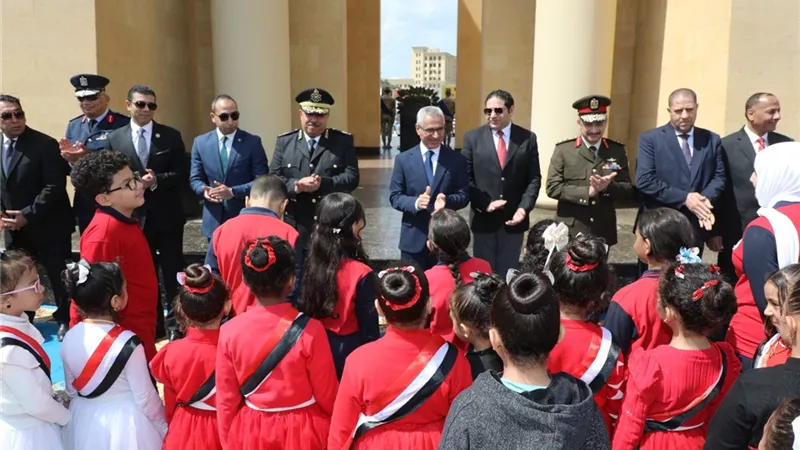 التنمية المحلية والبيئة تُهنئ محافظ بني سويف وأبناء المحافظة بالعيد القومي 