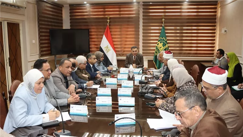 محافظ القليوبية يناقش تقنين أوضاع سيارات «السوزوكي» غير المرخصة والتوكتوك 