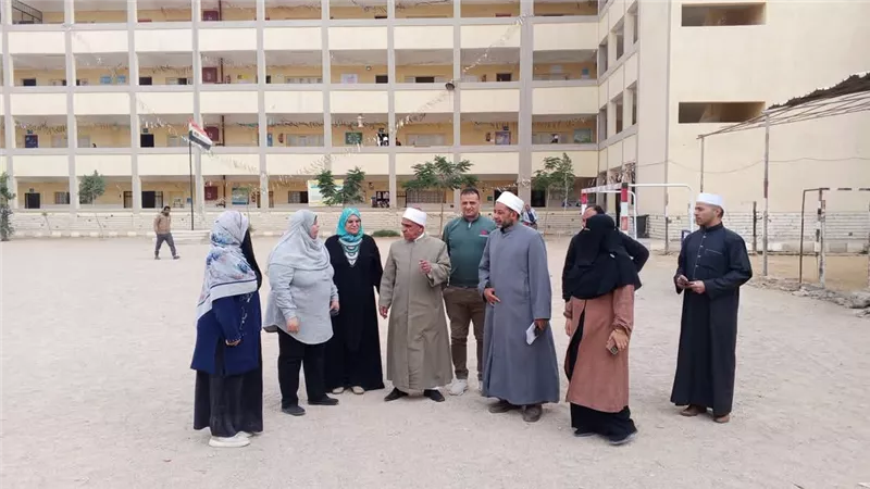 زيارة تفقدية لرئيس منطقة السويس الأزهرية لمتابعة جاهزية المعاهد النموذجية