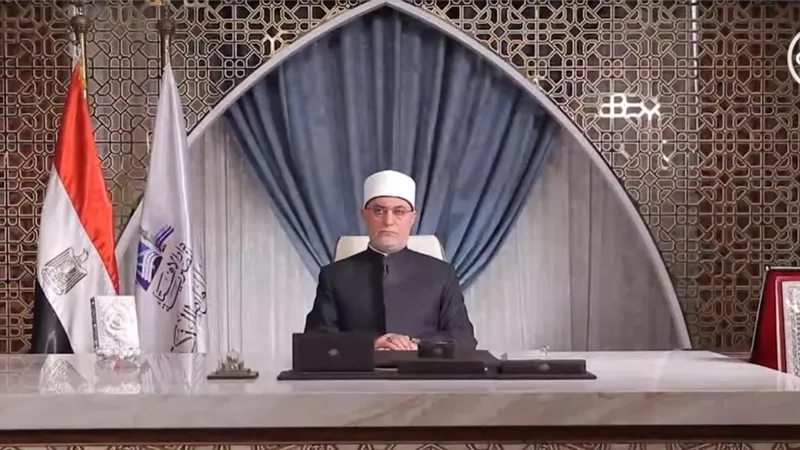 مفتي الجمهورية: الربا حرب على المجتمع قبل أن يكون معصية