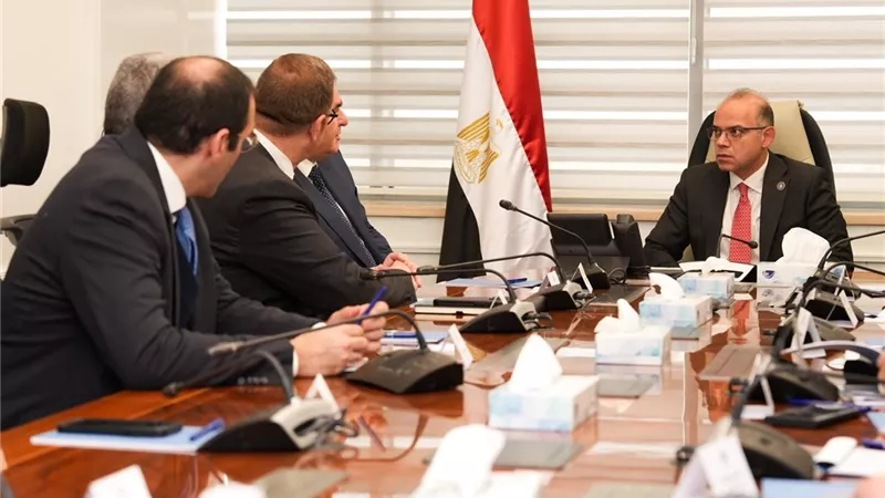 وزير الاستثمار يتابع إنشاء أول مصنع للسيانيد الصوديوم بالشرق الأوسط في مصر