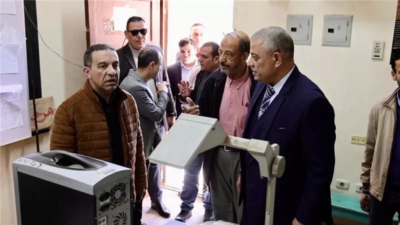 محافظ المنوفية يحيل مدير مدرسة الشهداء للتحقيق لتغيب الطلاب وضعف الإشراف