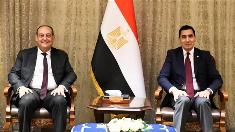 جوهر نبيل يبحث تعزيز العلاقات الدولية الشبابية والرياضية مع الخارجية