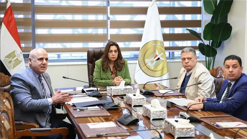 منال عوض تتابع الموقف التنفيذي لمنظومة التصالح على مخالفات البناء بالمحافظات