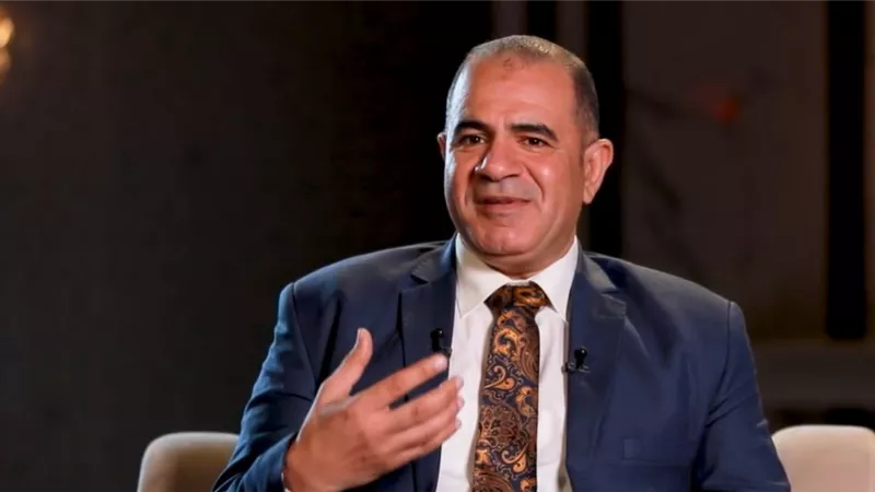ما هو التطوع الرقمي وكيف يفيد المجتمع؟.. أستاذ علم اجتماع يوضح