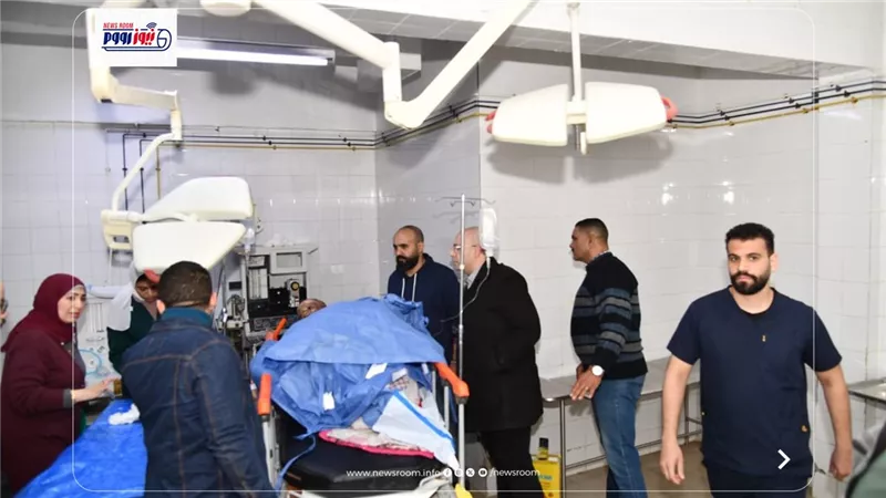 محافظ الفيوم ومدير الأمن يزوران يتابعان حالة مصابي حادث انفجار أسطوانة بوتاجاز