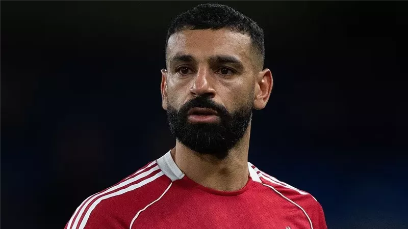 عقدة غلطة سراي تطارد محمد صلاح قبل موقعة أنفيلد    
