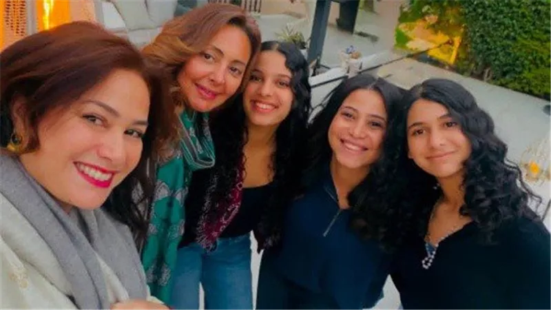 برفقة بناتها.. أحدث ظهور للفنان هند صبري بعد نجاح مسلسل مناعة 