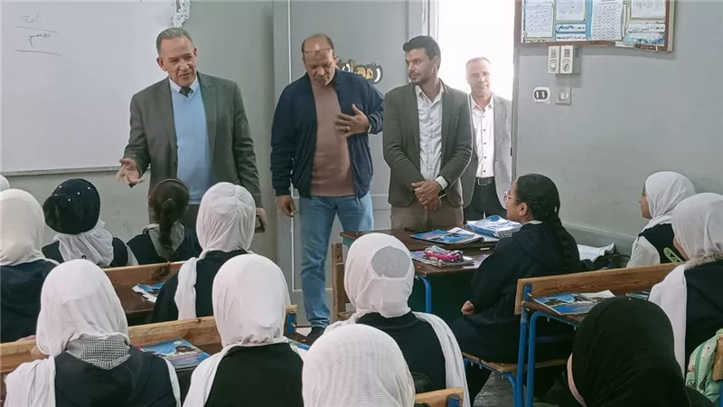 وكيل تعليم أسيوط يتفقد مدارس الدمج ويشدد على تفعيل غرف المصادر