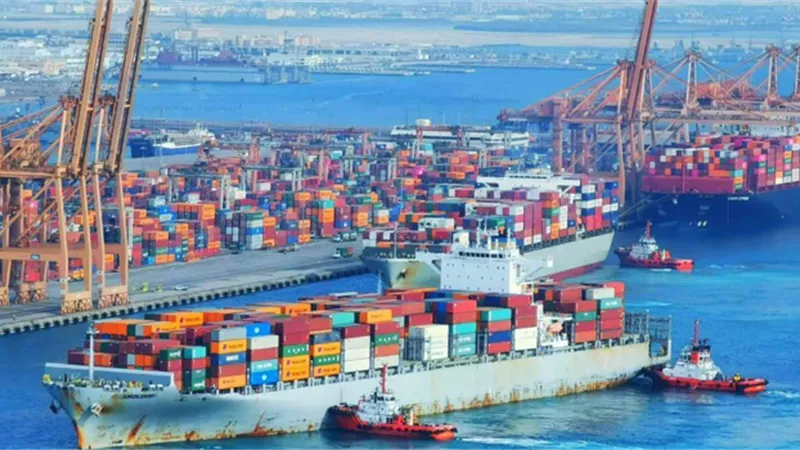 تنظيم العمل بالجمارك خلال عيد الفطر لضمان استمرار حركة التجارة بالموانئ
