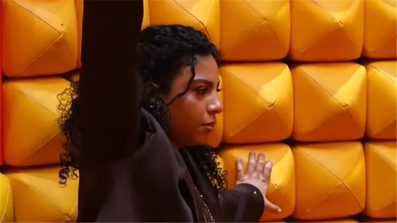 دنيا سامي تهرب من الإجابة على سؤال رامز جلال في رامز ليفل الوحش