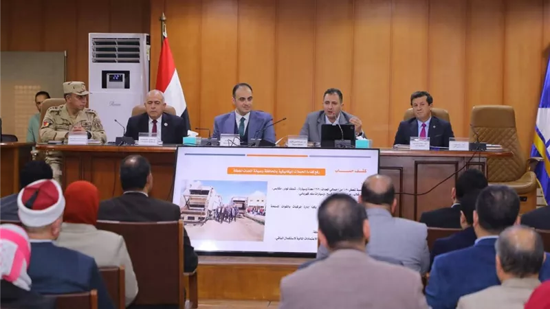 محافظ دمياط يقود خطة تطوير شاملة لتحسين الخدمات ومواجهة التحديات