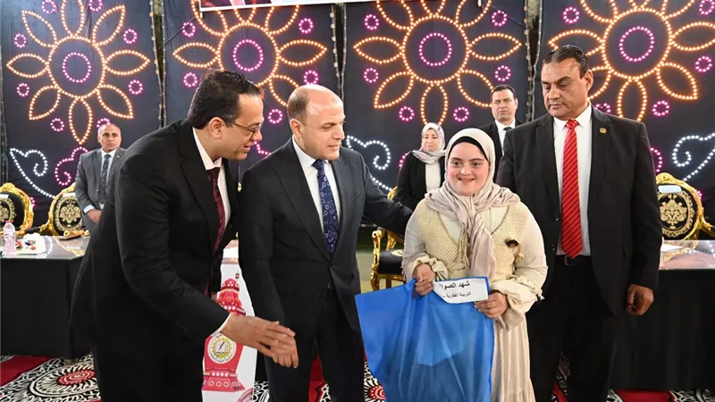 محافظ الغربية يشارك أبناءه من ذوي الهمم فرحة العيد ويدخل البهجة على قلوبهم 
