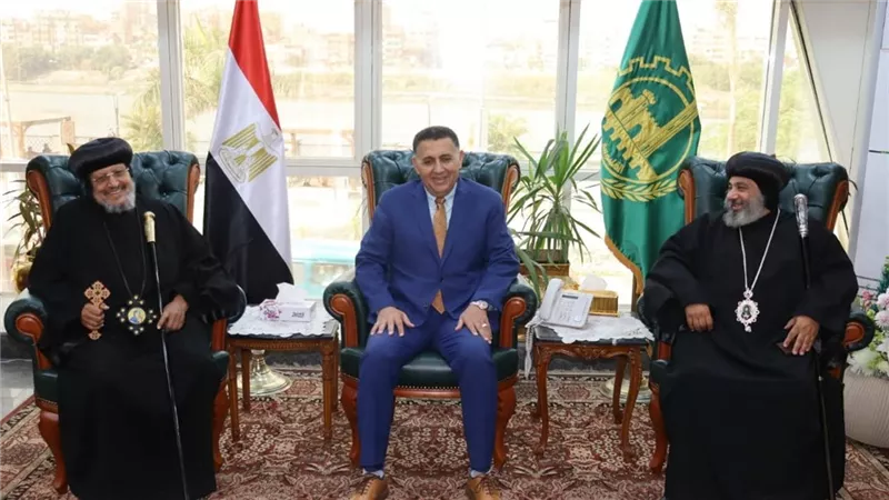 محافظ القليوبية يستقبل مطران وأساقفة الكنيسة القبطية الأرثوذكسية للتهنئة بلعيد