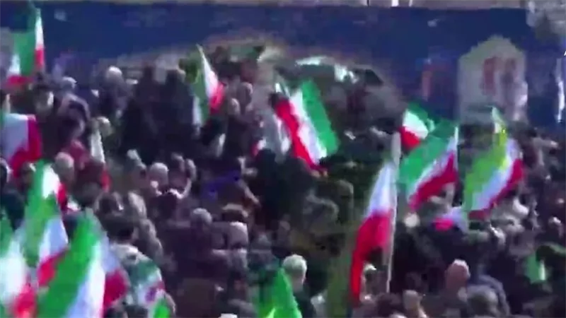 بدء مراسم تشييع جنازة الشهيدين علي لاريجاني وغلام رضا سليماني في إيران|صور