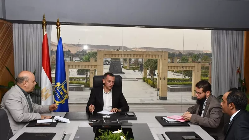 محافظ أسوان تنفيذ حزمة إجراءات حاسمة لضبط آلية توزيع أسطوانات البوتاجاز 