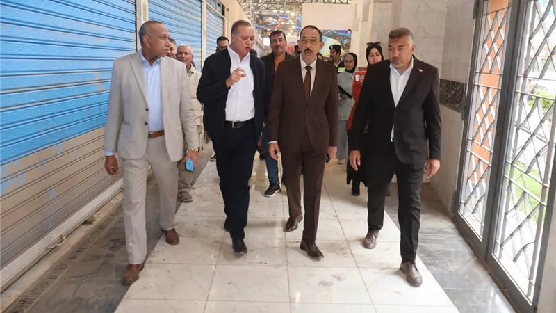 خلال جولة ميدانية.. محافظ سوهاج يتفقد سوق السمك الجديد