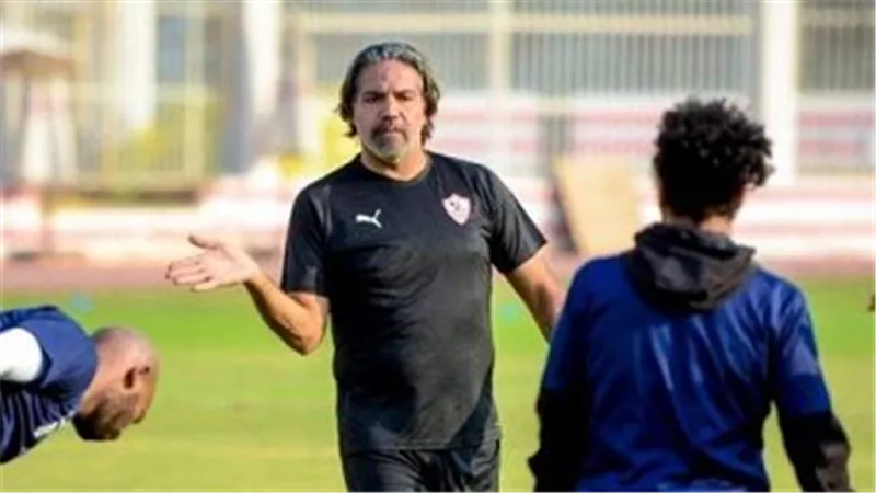 مدحت عبدالهادي: لا أتوقع رحيل أحمد فتوح عن الزمالك.. وزيزو ظهر بعد رحيل النجوم
