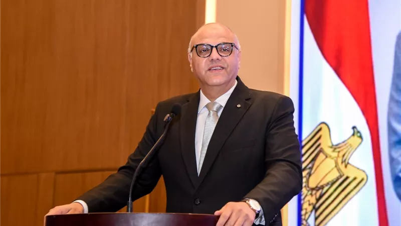 محافظ الإسكندرية يكشف أسرار شارع النبي دانيال وتاريخه الممتد عبر العصور