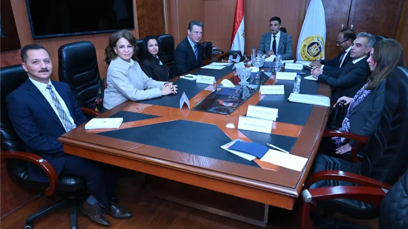 وزير الصناعة: مراجعة الاستراتيجية الوطنية لزيادة الصادرات والمكون المحلي