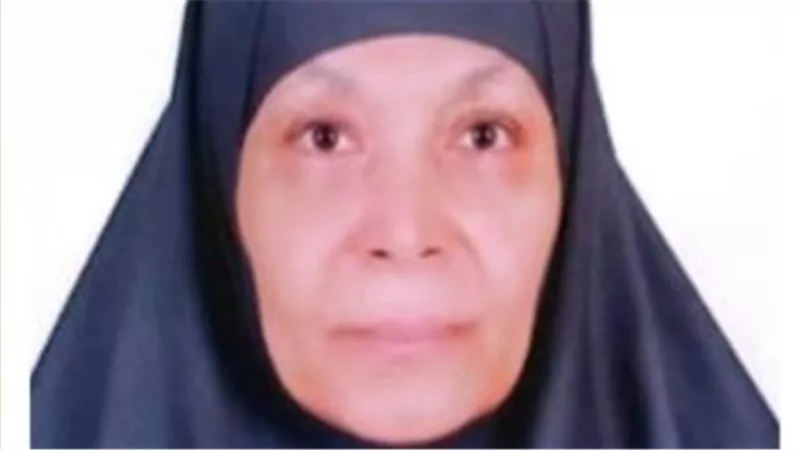 من الأمية إلى الأم المثالية.. قصة كفاح 